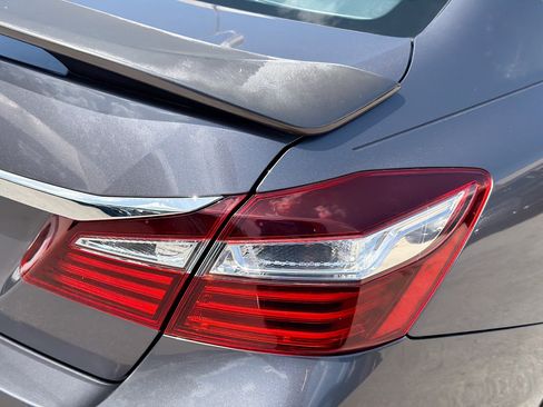 Used 2016 Honda Accord EX-L image 27
