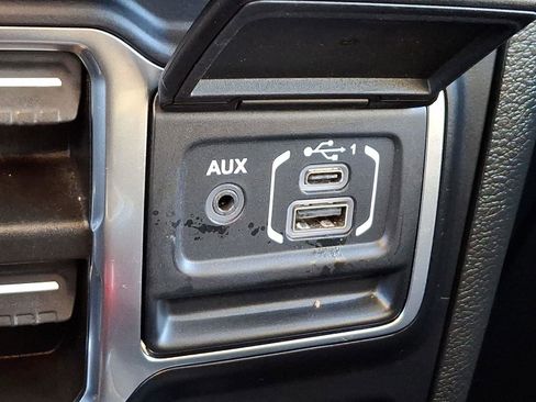 Used 2021 Jeep Gladiator Mojave w/ Dual Top Group image 27