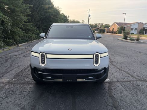 Used 2022 Rivian R1S Launch Edition AWD/4WD image 2