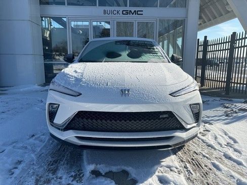 New 2025 Buick Envista Sport Touring w/ Convenience I Package image 3