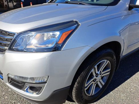 Used 2016 Chevrolet Traverse LT image 23
