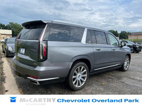 Used 2021 Cadillac Escalade ESV Premium Luxury Platinum w/ Heavy-Duty Trailer Package AWD/4WD image 3