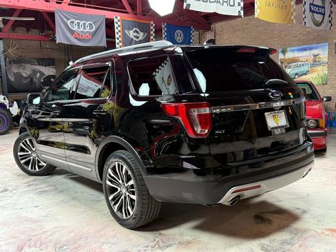 Used 2017 Ford Explorer XLT w/ Equipment Group 201A FWD image 6