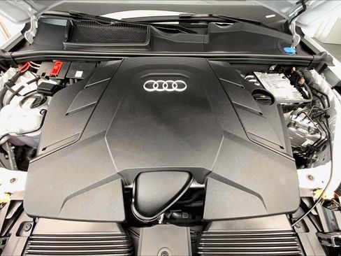 Used 2024 Audi Q7 3.0T Prestige AWD/4WD image 29