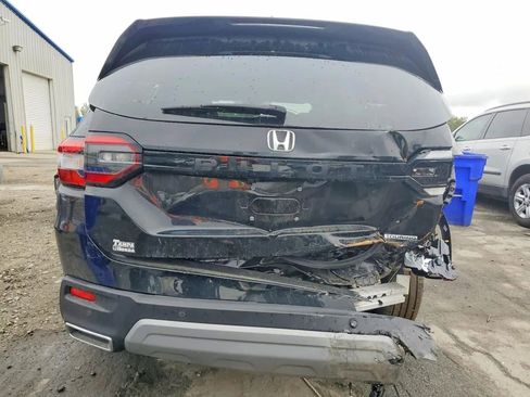 Used 2023 Honda Pilot Touring image 6