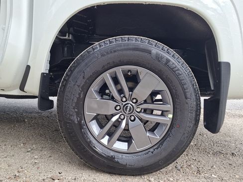 New 2026 Nissan Frontier SV w/ Tow Package AWD/4WD image 17