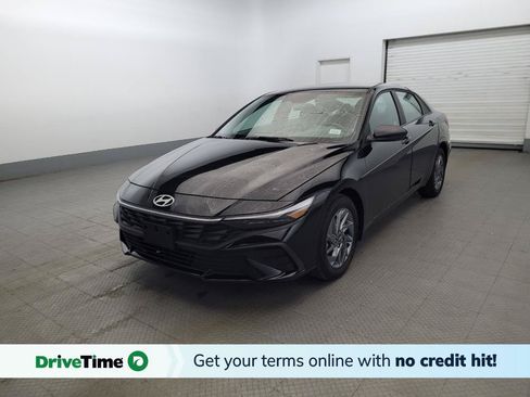 Used 2024 Hyundai Elantra SEL FWD image 1