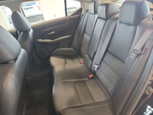 Used 2023 Nissan Sentra SR w/ SR Premium Package FWD image 31