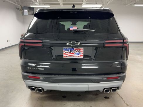 New 2026 Chevrolet Traverse LT w/ Sun and Wheel Package image 9