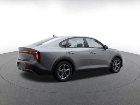 Used 2025 Kia K4 FWD image 9