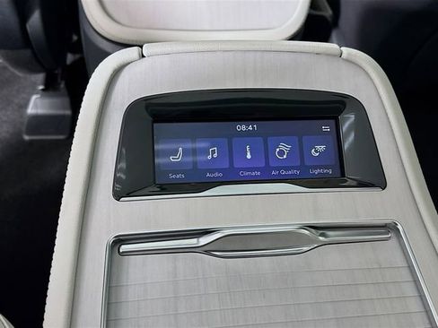 New 2025 Lincoln Navigator Reserve image 27