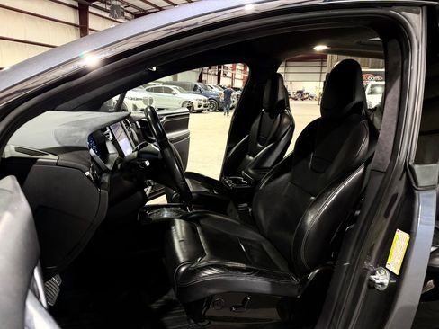 Used 2016 Tesla Model X Performance AWD/4WD image 14