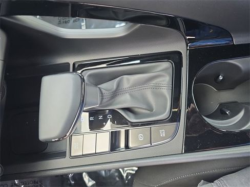 New 2025 Hyundai Elantra SEL image 20