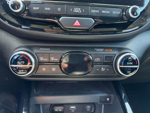 Used 2023 Kia Soul EX FWD image 19