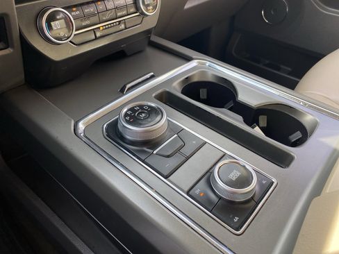 Used 2020 Ford Expedition Max XLT w/ FX4 Off-Road Package image 11