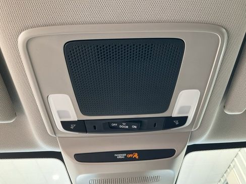 New 2026 Honda HR-V LX image 18