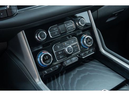 Used 2024 GMC Yukon Denali image 24