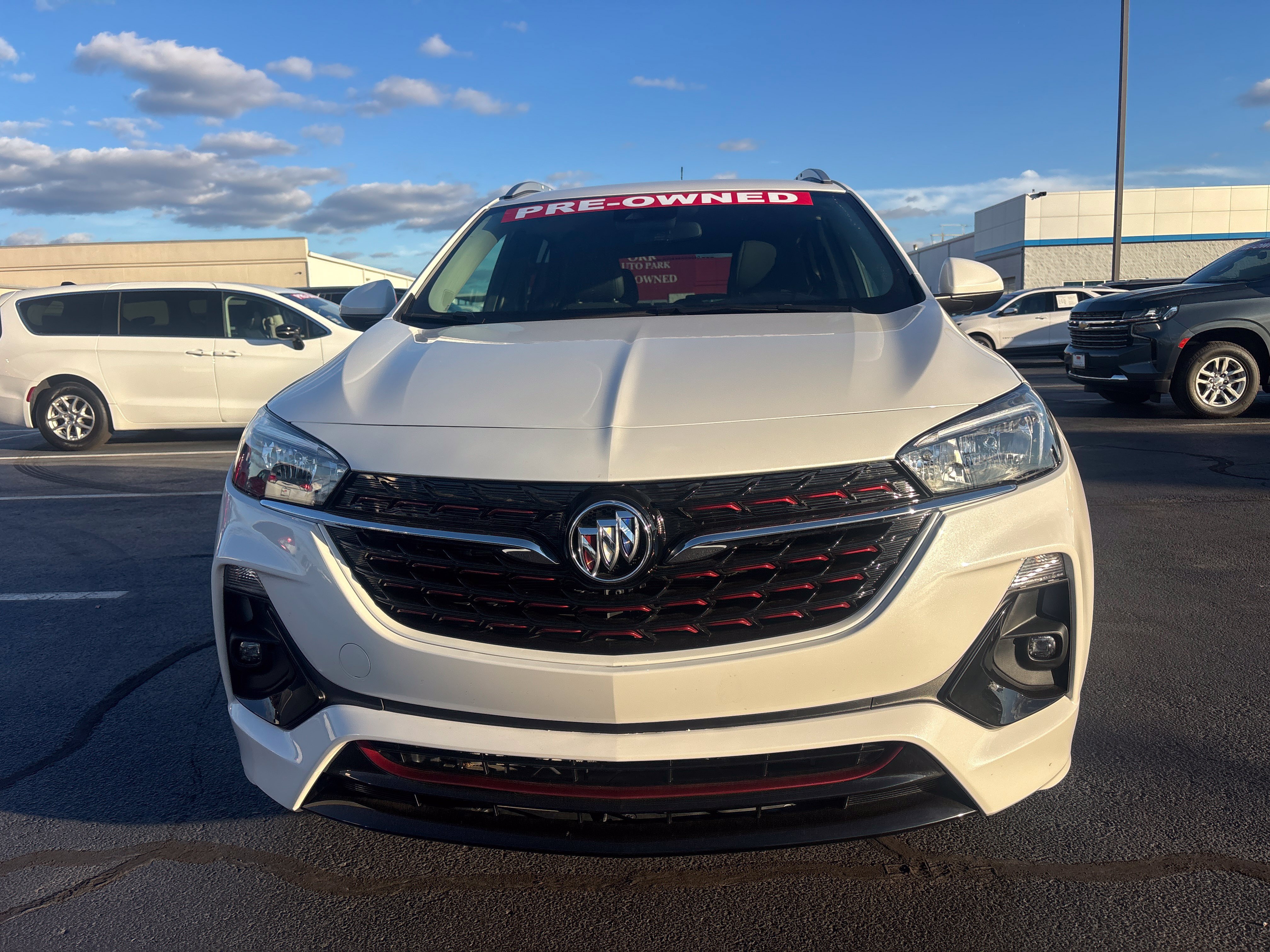 Used 2023 Buick Encore GX Select w/ Sport Touring Package FWD image 2