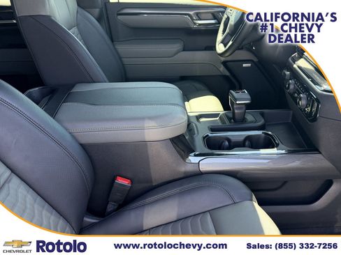 Used 2026 Chevrolet Silverado 1500 ZR2 w/ Dark Appearance Package AWD/4WD image 8