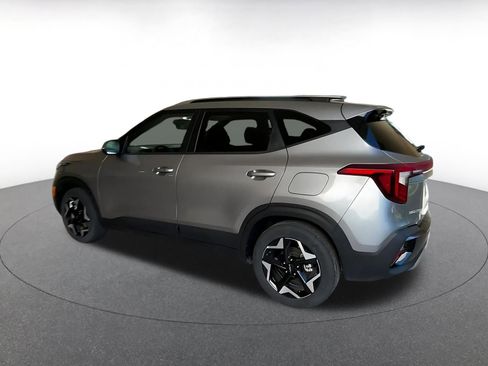 Used 2025 Kia Seltos S image 10