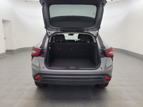 Used 2025 Chevrolet Trax LS FWD image 29
