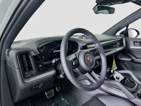New 2026 Porsche Cayenne S image 4