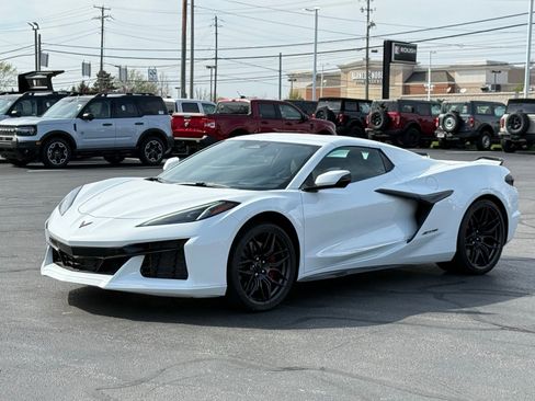 Used 2024 Chevrolet Corvette Z06 w/ Battery Protection Package RWD image 7
