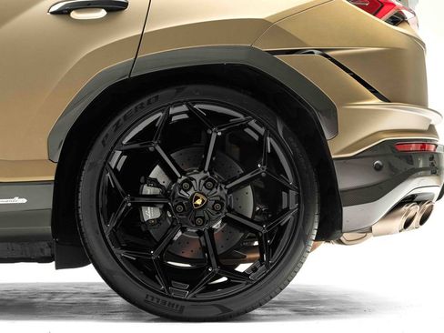Used 2024 Lamborghini Urus Performante image 56