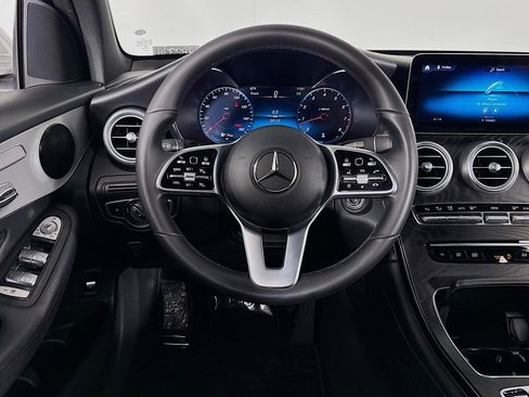 Used 2022 Mercedes-Benz GLC 300 image 4