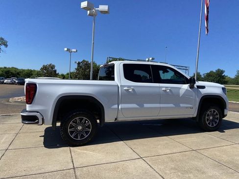 Used 2025 GMC Sierra 1500 AT4 AWD/4WD image 11