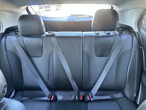 Used 2025 Buick Encore GX Preferred image 38