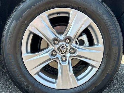 Certified 2025 Toyota RAV4 XLE w/ Convenience Package AWD/4WD image 28