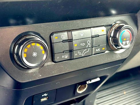 Used 2019 Ford F250 XL w/ Power Equipment Group image 21