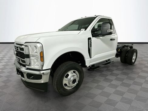 New 2026 Ford F350 XL w/ XL Chrome Package AWD/4WD image 23