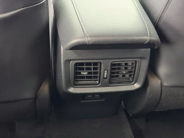 Certified 2024 Toyota Venza XLE AWD/4WD image 22