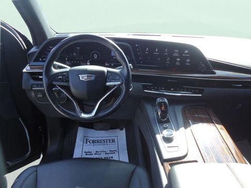 Used 2022 Cadillac Escalade ESV Luxury image 11
