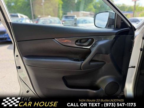 Used 2019 Nissan Rogue S AWD/4WD image 14