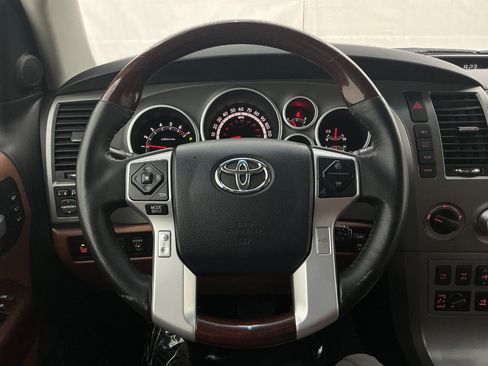 Used 2016 Toyota Sequoia Platinum AWD/4WD image 33