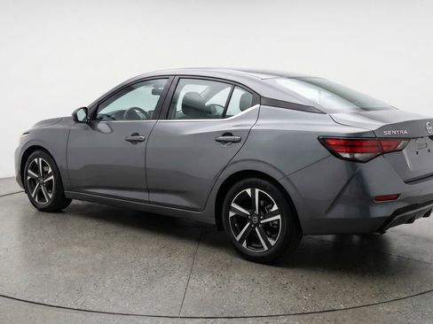 Used 2025 Nissan Sentra SV image 6