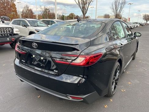 New 2026 Toyota Camry SE w/ Convenience Package FWD image 5