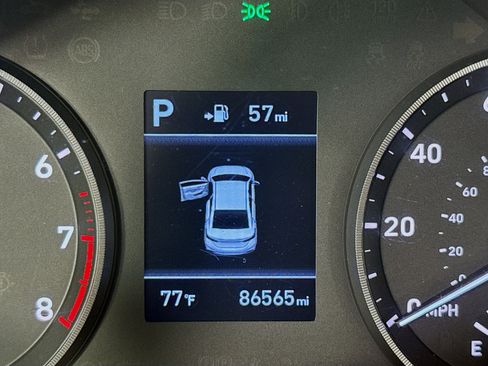 Used 2021 Hyundai Accent Limited image 15