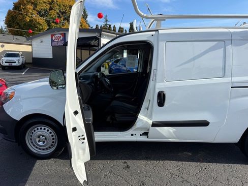 Used 2018 RAM ProMaster City Tradesman image 17
