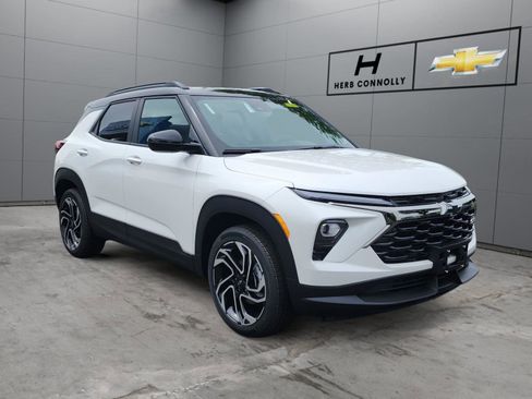 New 2026 Chevrolet TrailBlazer RS w/ Convenience Package AWD/4WD image 7