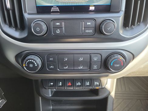 Used 2021 Chevrolet Colorado LT w/ Safety Package image 33