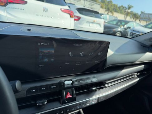 Used 2025 Kia K4 LXS image 21