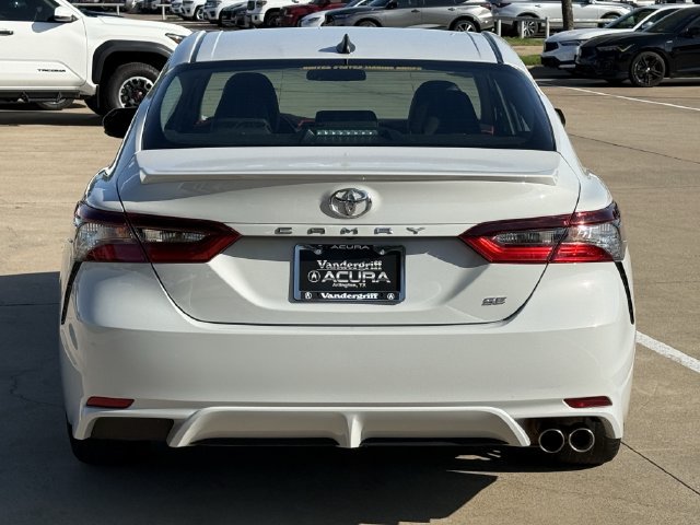 Used 2024 Toyota Camry SE FWD image 5