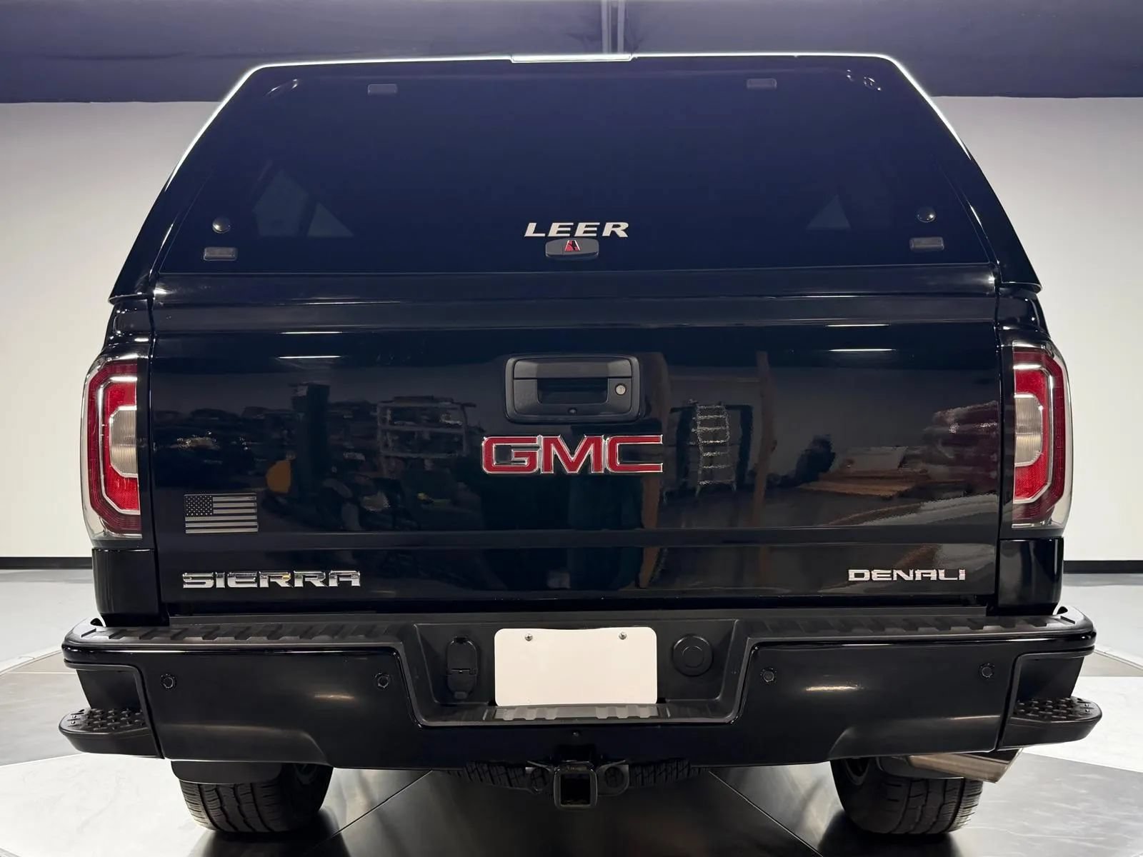 Used 2018 GMC Sierra 1500 Denali AWD/4WD image 5