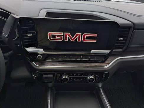 New 2026 GMC Sierra 2500 SLT w/ SLT Convenience Package image 24