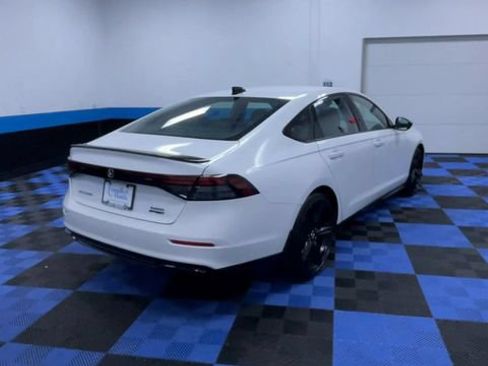 Used 2023 Honda Accord Sport image 8