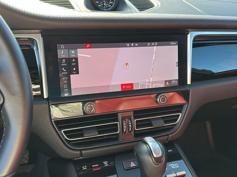 Used 2024 Porsche Macan Turbo image 20